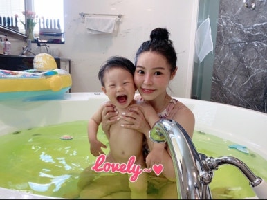 오원장의 육아일기: 스위마바 목튜브부터~ 스윔비 유아 튜브 , 구명조끼, 뽀로로 보행기 튜브까지 시기별 사용추천! &hearts;준수는 물놀이를 좋아해&hearts; 관련 이미지 66