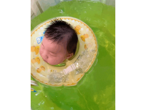 오원장의 육아일기: 스위마바 목튜브부터~ 스윔비 유아 튜브 , 구명조끼, 뽀로로 보행기 튜브까지 시기별 사용추천! &hearts;준수는 물놀이를 좋아해&hearts; 관련 이미지 27