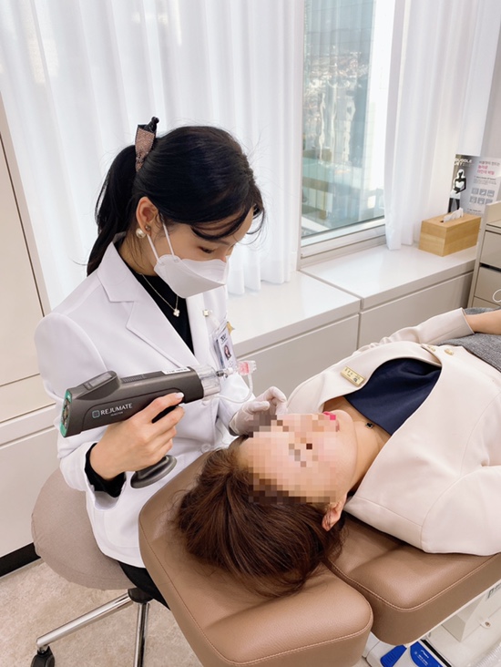 홍대역피부과 무통리쥬란힐러 리쥬메이트 관련 이미지 2