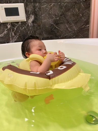 오원장의 육아일기: 스위마바 목튜브부터~ 스윔비 유아 튜브 , 구명조끼, 뽀로로 보행기 튜브까지 시기별 사용추천! &hearts;준수는 물놀이를 좋아해&hearts; 관련 이미지 51