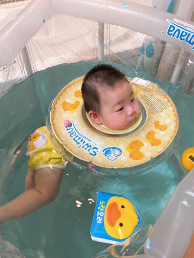 오원장의 육아일기: 스위마바 목튜브부터~ 스윔비 유아 튜브 , 구명조끼, 뽀로로 보행기 튜브까지 시기별 사용추천! &hearts;준수는 물놀이를 좋아해&hearts; 관련 이미지 12