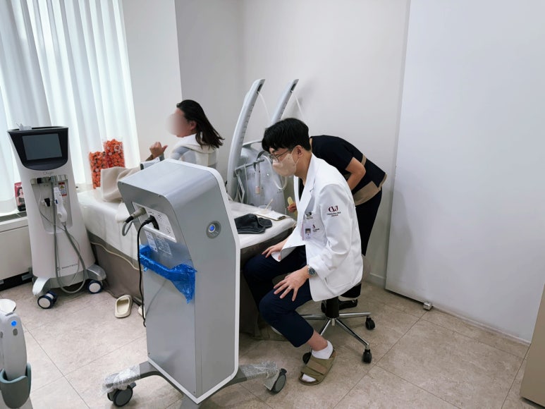홍대 리프팅피부과, 가장 사랑받는 시술 TOP3는? 관련 이미지 5