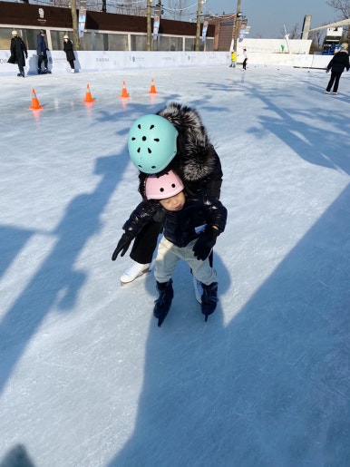 오원장의 육아일기: 반얀트리 아이스링크장 37개월아기 준수랑 첫 스케이트타기 ☃️⛸️ 관련 이미지 25