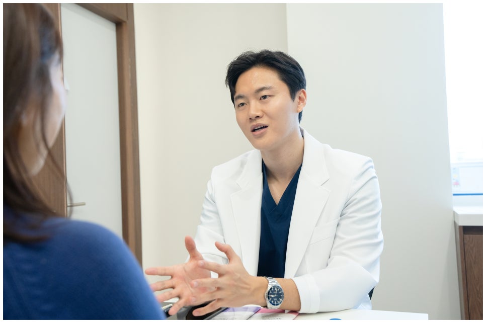 얼굴보톡스 가격, 부작용 없이 효과만 얻는 방법은? 관련 이미지 1