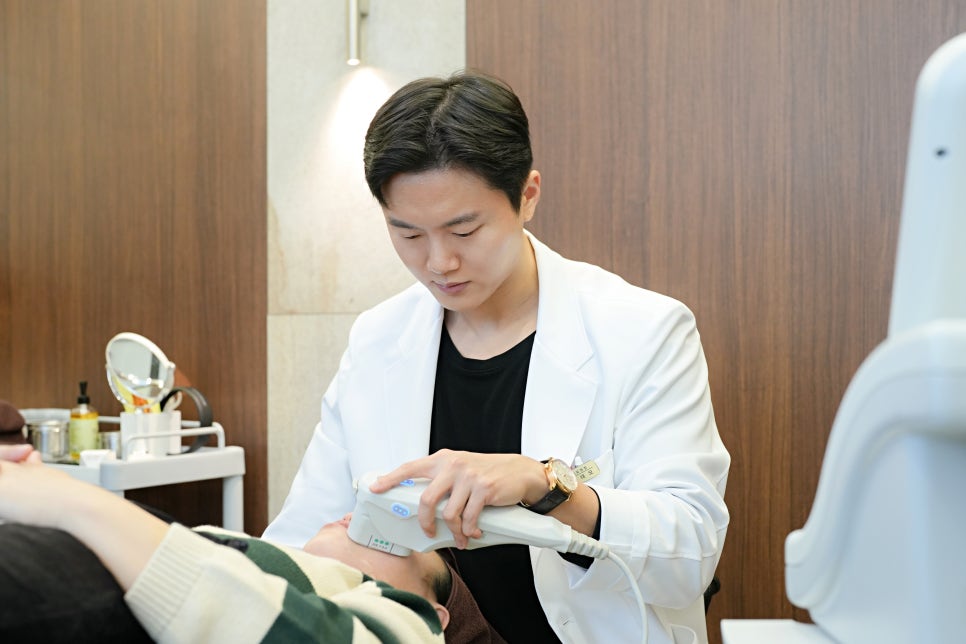 옆광대 볼패임 리프팅 시술 잘못 받았다가 땅콩형 되는 이유는? 관련 이미지 3