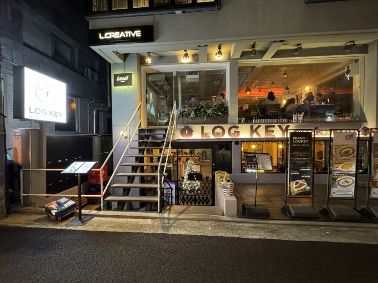 [가로수길 맛집] 록키 신사점 - 티본 스테이크 포터하우스 맛집. 새우크림 파스타도 먹어봄. 관련 이미지 3