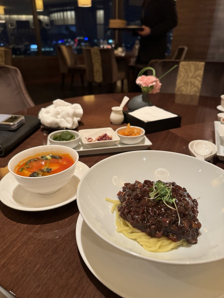 [롯데호텔서울 맛집] 도림 - 짬뽕과 짜장면 맛집. 탕수육과 유린기는 어땠을까. 트레비클럽후기. 롯데다이아몬드카드 라운지. 발렛주차. 관련 이미지 25