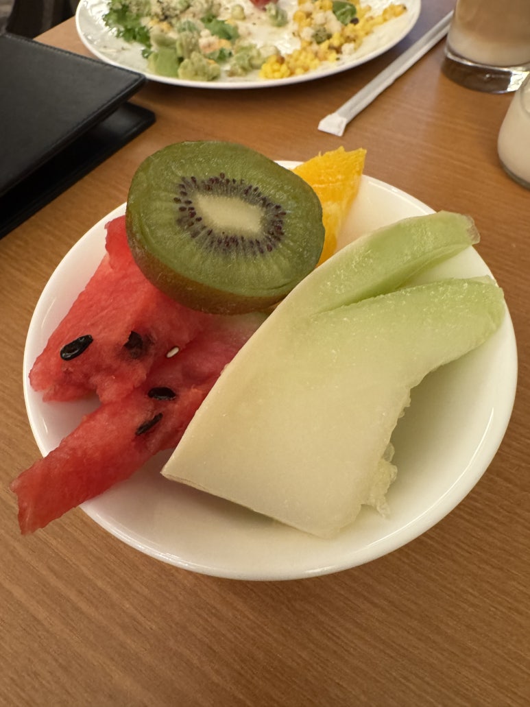 더 리츠칼튼 오사카 2편 - 1인 6,000엔 조식 뷔페 꼭 드셔보세요!! 티어로는 지원 안됨 후기. 관련 이미지 33