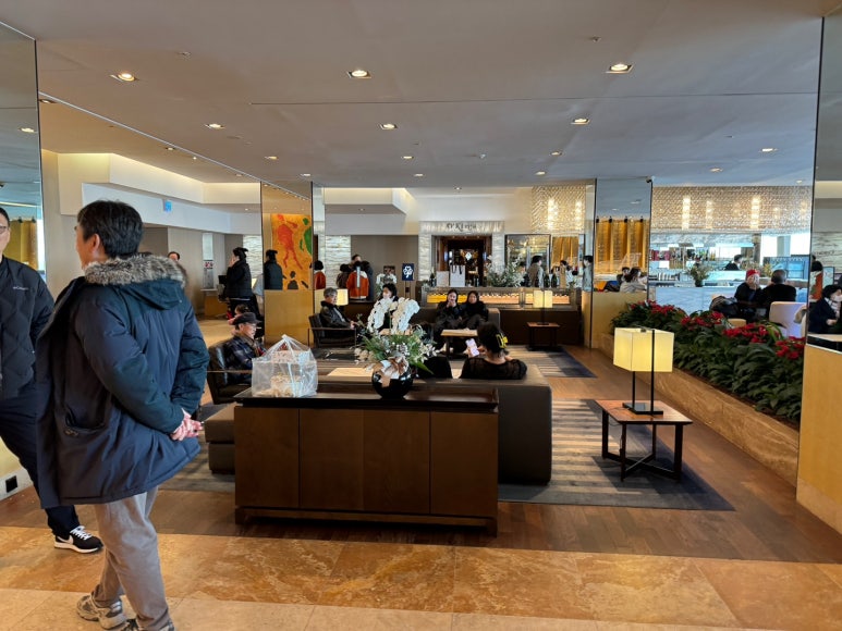 웨스틴조선 부산 - 새로단장한 해운대오션뷰 호텔. 클럽조선 플래티넘 100배 이용하기. 디럭스 비치 킹 + 수영장 + 발렛주차 후기. (feat. 그랜드조선 부산) 관련 이미지 9