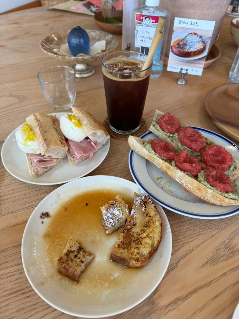 [삼각지 맛집] 카데뜨 - 바게뜨가 맛있는 프렌치 브런치 카페. 전쟁기념관 잠봉 부라타 맛집. 관련 이미지 18