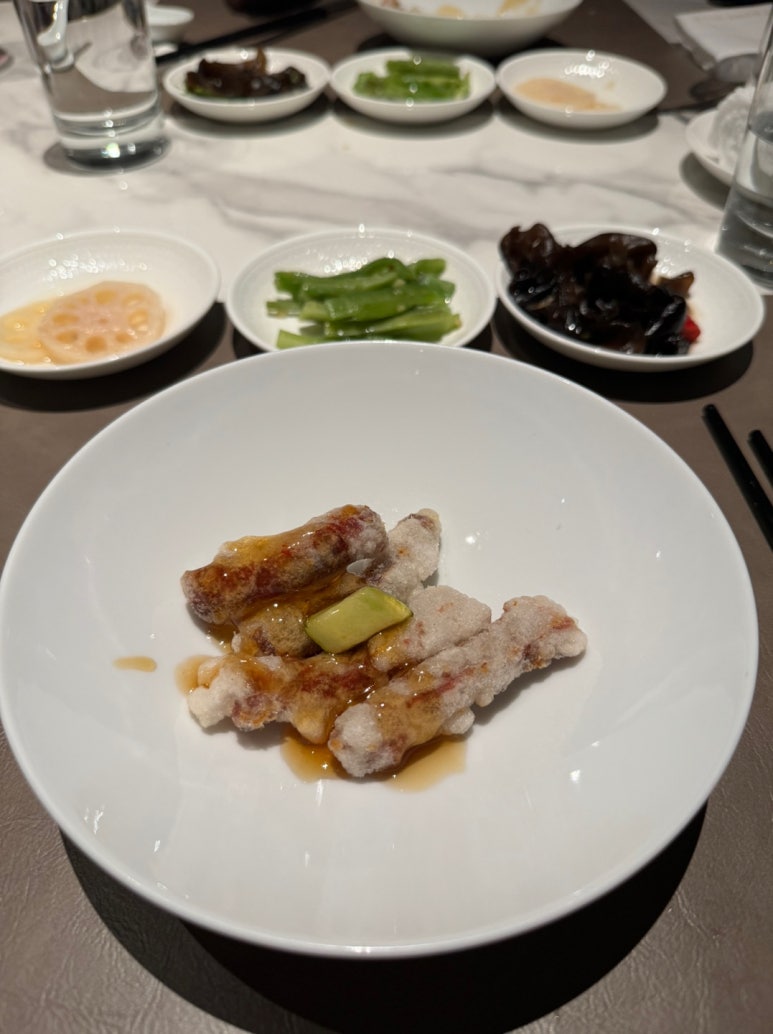 [조선팰리스 맛집] 더그레이트 홍연 - 최고의 북경오리 맛집. 유유안, 쥬에와 비교! 역삼역 가족모임 장소추천. 클럽조선 멤버십 활용하기. 관련 이미지 23