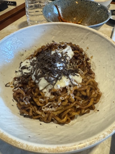 [신사역 맛집] 꿉당 - 미쉐린 빕구르망, 블루리본서베이에 빛나는 목살, 오겹살, 트러플 짜파게티. 관련 이미지 26