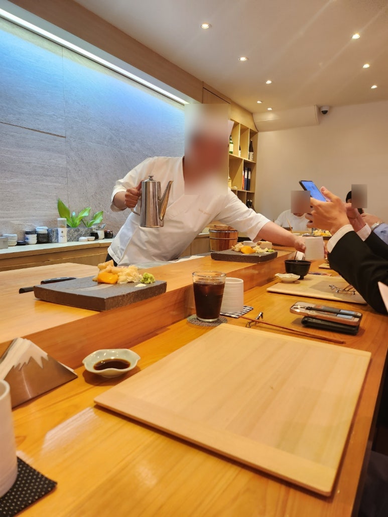 [한남동 맛집] 스시고코로 - 용산구 미들급 디너오마카세. 날것을 많이 못먹어도 갈 수 있는 곳. 발렛주차 가능. 이태원상권회복상품권 사용가능. 관련 이미지 4