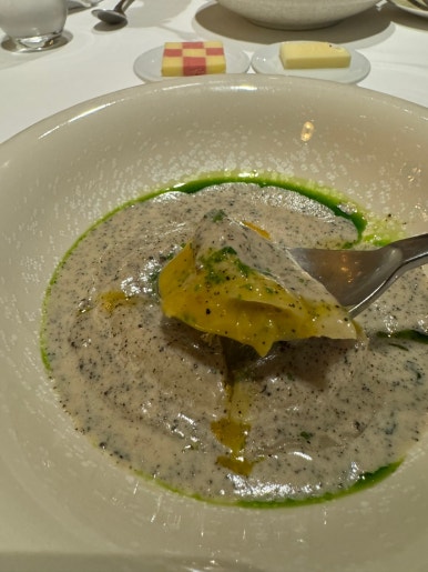 [시그니엘서울] STAY -미슐랭 1스타 프렌치 레스토랑 디너 풀코스. 훌륭하고 멋진 공간을 81층에.. 발렛주차 신용카드. 롯데상품권 사용후기. 관련 이미지 43