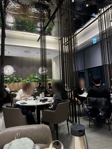 [더현대서울 맛집] 도원스타일 - 더현대 다이닝위크로 최대 30프로 할인 탑티어 중식당. 소고기 안심 탕수육, 그린 파파야 유린기, 양주식 바비큐 볶음밥. 관련 이미지 6