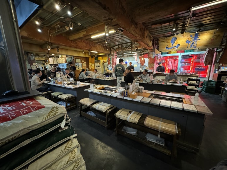 [을지로3가 맛집] 산청숯불가든 을지로 - 평일 저녁 웨이팅 후기. 재래식 소금구이, 흑돼지 김치찌개. 주차 꿀팁. 관련 이미지 7