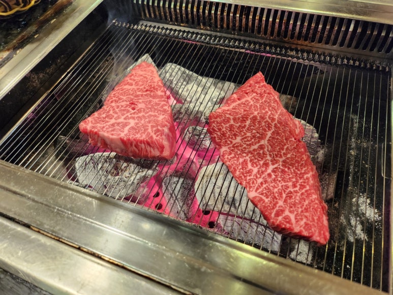 [논현동 한우 맛집] 세종한우2호점 - 줄서서 먹는 강남최고 가성비 투뿔 한우 정육식당. 마장동 필요없다. 발렛주차 가능. 관련 이미지 15