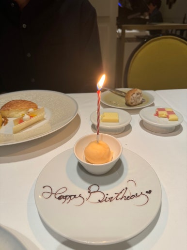 [시그니엘서울] STAY -미슐랭 1스타 프렌치 레스토랑 디너 풀코스. 훌륭하고 멋진 공간을 81층에.. 발렛주차 신용카드. 롯데상품권 사용후기. 관련 이미지 1