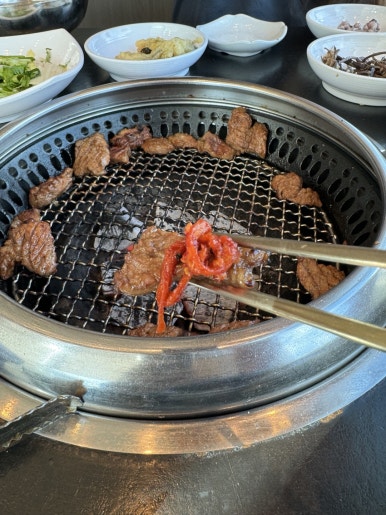 [워커힐 맛집] 천지연 (송도갈비) - 중독되는 양념돼지갈비 최애맛집. 반찬도 맛있어 가족모임 좋은 곳. 명절선물 정보. 관련 이미지 24