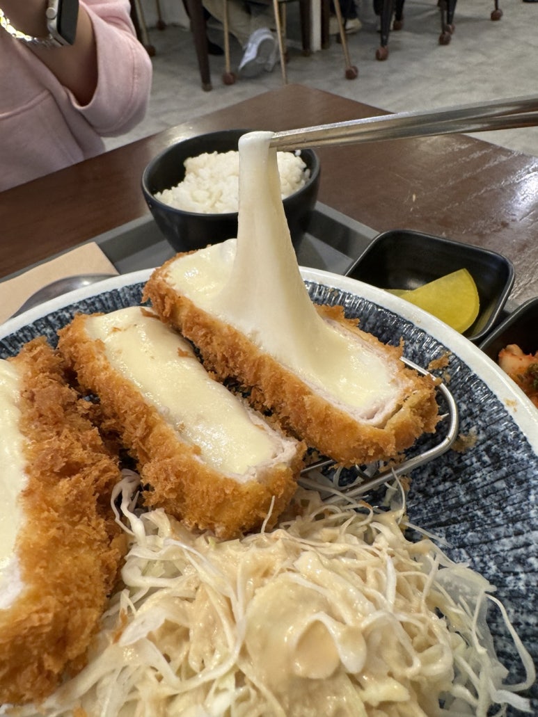 [서귀포 돈까스 맛집] 바삭 신서귀포점 - 제주여행 필수코스 생흑돼지돈까스. 진짜 바삭한 돈까스! 관련 이미지 10