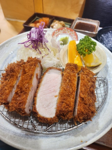 [천호역 돈카츠] 얌얌카츠 - 강동의 원탑 갓성비 프리미엄 돈카츠. 약간 아쉬웠던 내돈내산 솔직후기. 관련 이미지 1