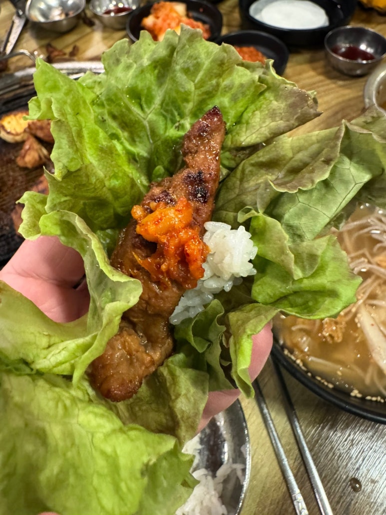 [공덕역 맛집] 마포진짜원조최대포 본점 - 블루리본서베이 주차되는 양념돼지갈비 노포 맛집. 흑쌀냉면 (물냉면)도 맛이 수준급! 관련 이미지 27