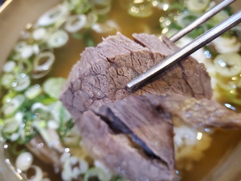 ★★★★★[을지로 한우곰탕] 애성회관 - 올타임 넘버원 한우곰탕. 수육이 정말 맛있는 곳. 아직도 안가보셨나요?? 관련 이미지 11