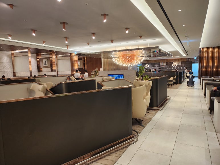 마티나골드 인천공항 제2터미널 위치/메뉴/가격/신용카드추천/콘센트 이용후기. 베브5 사용함. 만원의행복 행사중. 관련 이미지 7