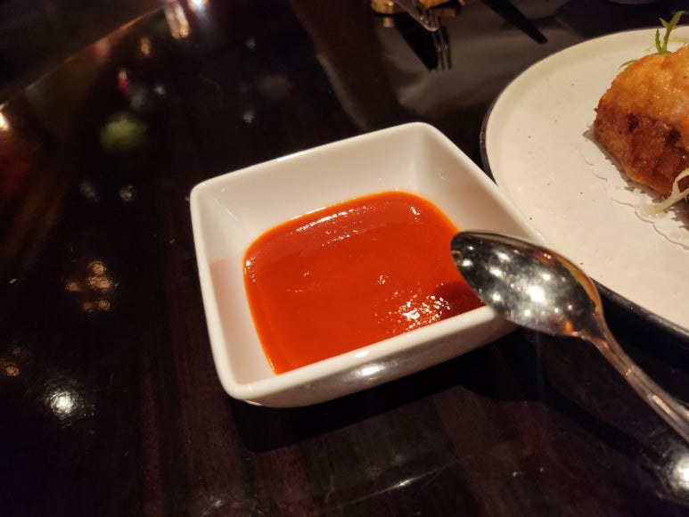 [레스케이프] 팔레드 신 - 미쉐린 명동 맛집. 칠리새우, 멘보샤, 냉짬뽕~ 홍연과 비교해보기! 조선호텔 플래티넘 멤버십. 발렛파킹. 상품권결제팁. 관련 이미지 17