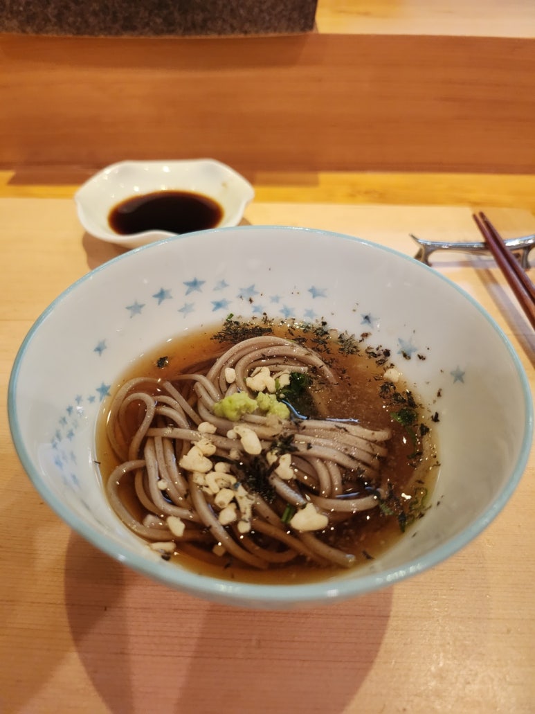 [한남동 맛집] 스시고코로 - 용산구 미들급 디너오마카세. 날것을 많이 못먹어도 갈 수 있는 곳. 발렛주차 가능. 이태원상권회복상품권 사용가능. 관련 이미지 31