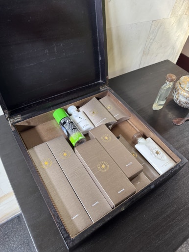 불가리 발리 - 인생 최고의 휴양지. 장동건 부부 신혼여행 인도양 오션뷰 풀빌라 추천. 메리어트 플래티넘 호캉스. 룸서비스/조식/야외수영장/레스토랑 후기. 관련 이미지 58