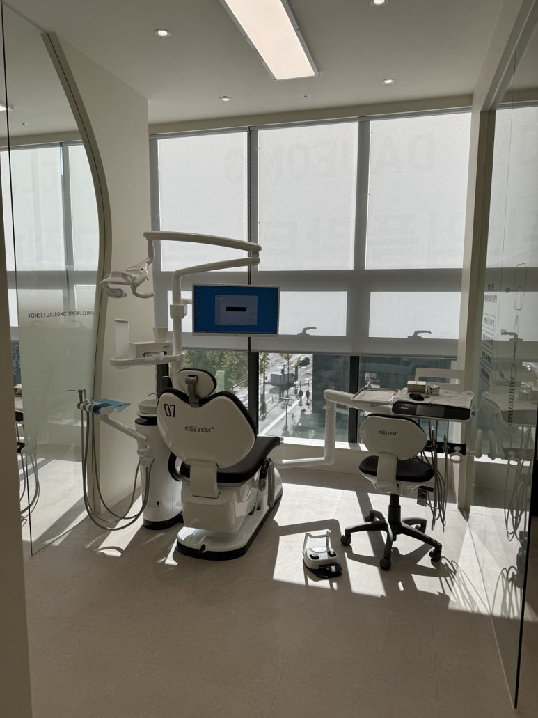 연세다정한치과 - 교정의 달인 대표원장님이 일요일까지 직접 진료하는 청량리역 치과 추천! 개원 이벤트 살펴보기. 관련 이미지 14
