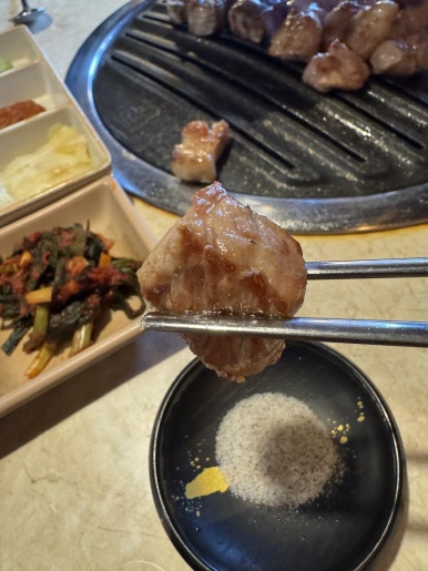 [신사역 맛집] 꿉당 - 미쉐린 빕구르망, 블루리본서베이에 빛나는 목살, 오겹살, 트러플 짜파게티. 관련 이미지 15