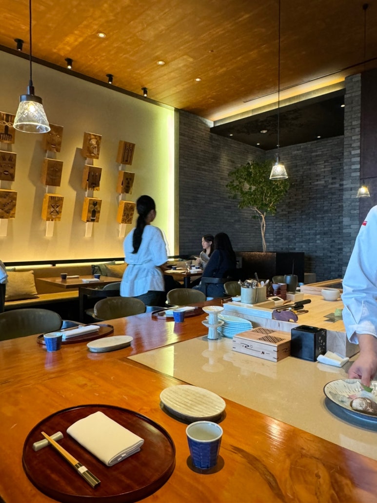 [그랜드 하얏트 서울] 카우리 - 스시조 뺨치는 최고의 디너 스시오마카세. 맛있는 스시는 배부르지 않는다. 현대카드 할인. 관련 이미지 11