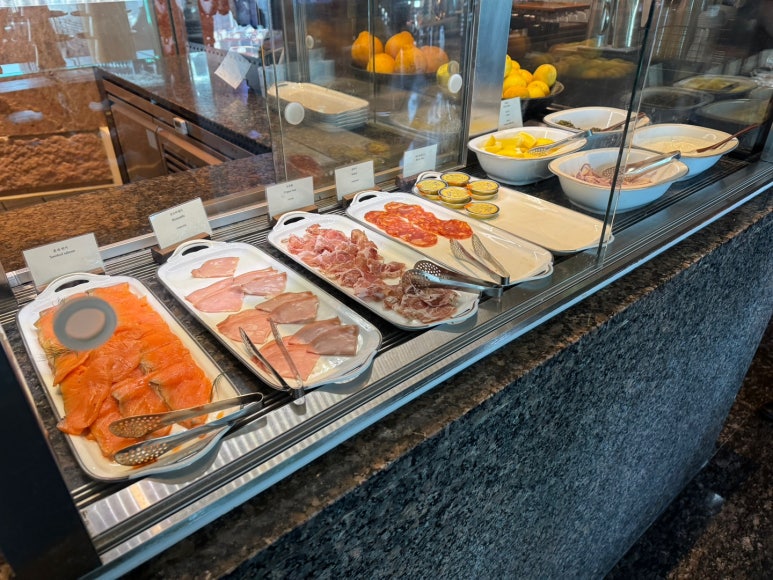 파크하얏트 부산 - 파크 이그제큐티브 마리나 스위트 & 스탠다드 룸 비교! 광안대교뷰, 조식, 수영장, 월드오브하얏트, GOH, 부산 5성호텔 비교&추천. 관련 이미지 49