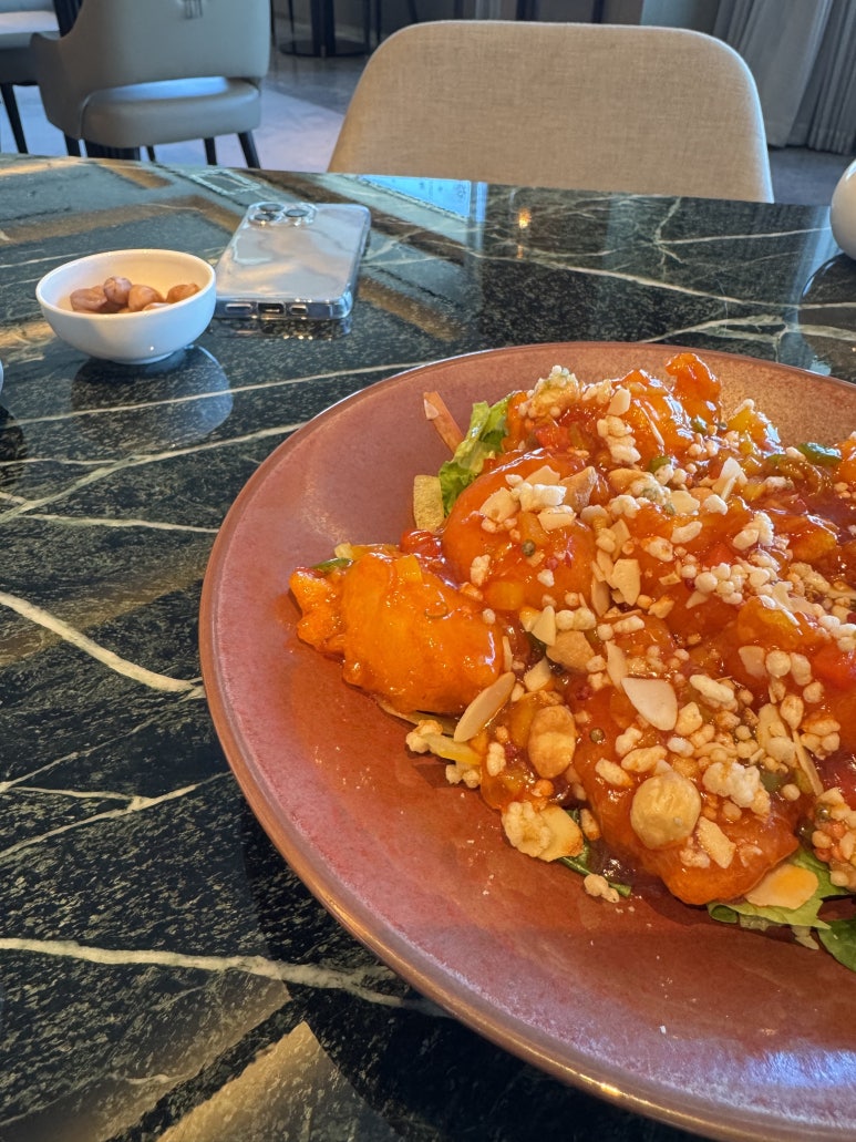 [롯데호텔 월드] 도림 더 칸톤 테이블 - 칠리 중새우, 한우 안심 탕수육 그리고 게살 볶음밥 맛집 후기. 잠실 룸예약 가능한 중식당 추천. 관련 이미지 1