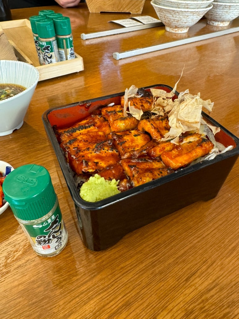 [신촌 맛집] 소바연구소 - 들기름소바, 납작소바, 자연산 빨강장어덮밥. 데이트 맛집으로 추천. 관련 이미지 13