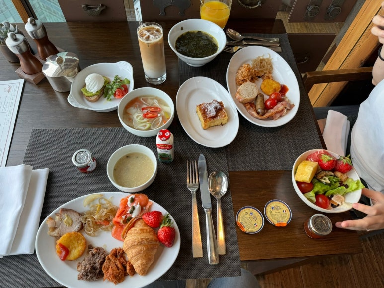 파크하얏트 부산 - 파크 이그제큐티브 마리나 스위트 & 스탠다드 룸 비교! 광안대교뷰, 조식, 수영장, 월드오브하얏트, GOH, 부산 5성호텔 비교&추천. 관련 이미지 57