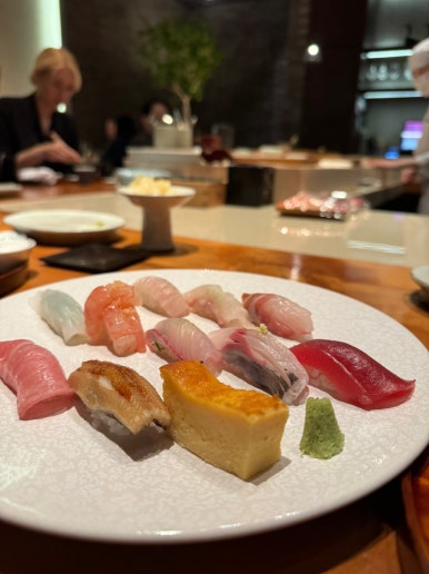 [그랜드 하얏트 서울] 카우리 - 스시조 뺨치는 최고의 디너 스시오마카세. 맛있는 스시는 배부르지 않는다. 현대카드 할인. 관련 이미지 2