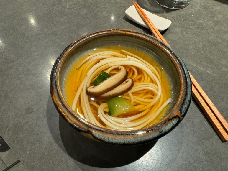 [신용산역 맛집] 스시츠바사 - 생참치 나오는 11만원 디너오마카세 아모레퍼시픽 맛집. 캐치테이블 예약가능. 주차 2시간 무료. 관련 이미지 27