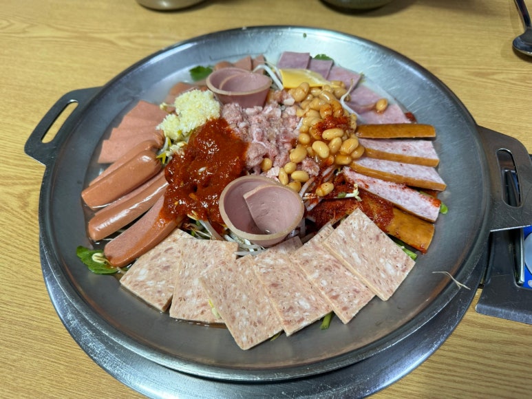 [암사동 맛집] 초롱이고모부대찌개 - 한국 최고의 부대찌개 성지. 맛있는녀석들, 백년가게, 블루리본서베이 부대전골 맛집. 주차팁. 관련 이미지 12