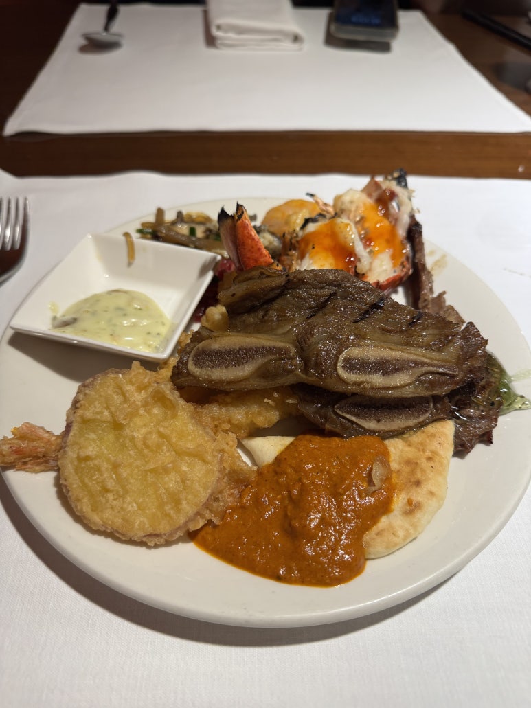 [롯데호텔서울] 라세느 - 뷔페는 먹고싶을 때 가야 제맛이지! 아내 생일 디너 뷔페 방문 후기. 트레비 클럽 쿠폰 사용. 관련 이미지 2