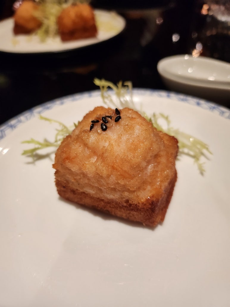 [레스케이프] 팔레드 신 - 미쉐린 명동 맛집. 칠리새우, 멘보샤, 냉짬뽕~ 홍연과 비교해보기! 조선호텔 플래티넘 멤버십. 발렛파킹. 상품권결제팁. 관련 이미지 19