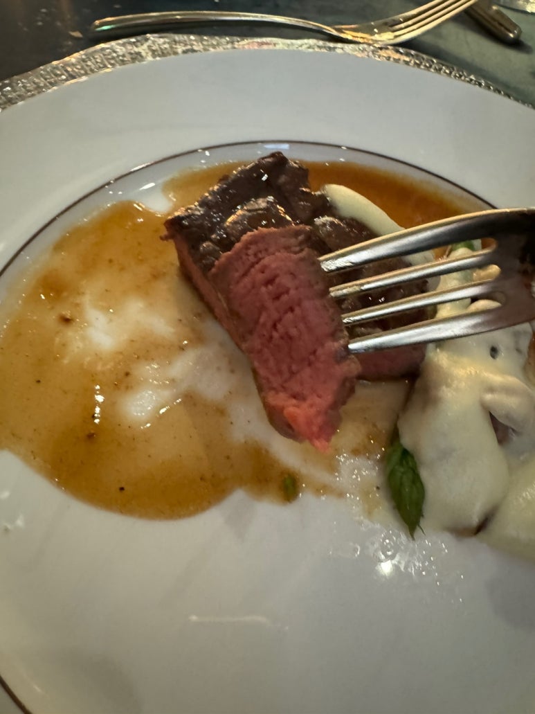 시그니엘 부산 결혼식 참석 후기. 세상 멋있는 결혼식장! 프렌치 코스요리 식사 후기. (feat. 허각 축하공연) 관련 이미지 39