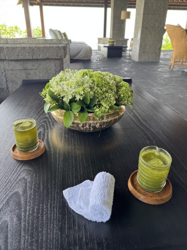 불가리 발리 - 인생 최고의 휴양지. 장동건 부부 신혼여행 인도양 오션뷰 풀빌라 추천. 메리어트 플래티넘 호캉스. 룸서비스/조식/야외수영장/레스토랑 후기. 관련 이미지 11