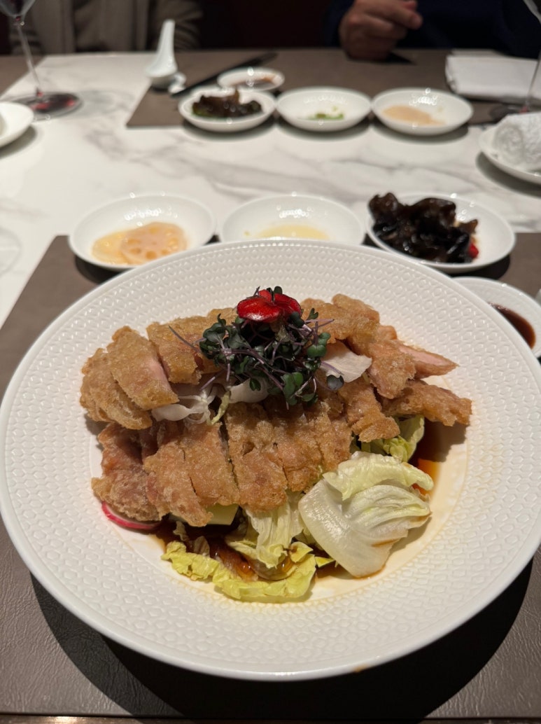 [조선팰리스 맛집] 더그레이트 홍연 - 최고의 북경오리 맛집. 유유안, 쥬에와 비교! 역삼역 가족모임 장소추천. 클럽조선 멤버십 활용하기. 관련 이미지 21