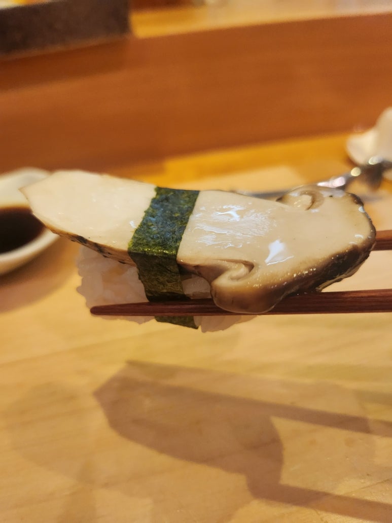 [한남동 맛집] 스시고코로 - 용산구 미들급 디너오마카세. 날것을 많이 못먹어도 갈 수 있는 곳. 발렛주차 가능. 이태원상권회복상품권 사용가능. 관련 이미지 22