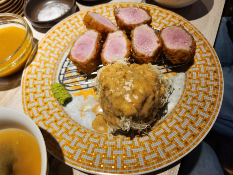 [합정 돈카츠 맛집] 츠키젠 - 카와카츠 돈카츠와 비교! 에르메스 접시! 내돈내산 후기. 주차팁. 카페 추천 포함. 관련 이미지 9