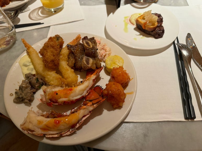 [롯데호텔서울 맛집] 라세느 - 12월 회식 장소 추천. 새로운 트레비클럽 다이닝 할인 받아 싸게먹기. 메뉴 공략!! 롯데다이아몬드카드 발렛주차. 관련 이미지 27