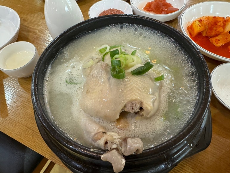 [인천 삼계탕 맛집] 학익 궁중삼계탕 - 16년 연속 블루리본서베이 한방삼계탕 인생맛집. 인천지방법원 현지인 맛집. 관련 이미지 20